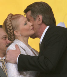 Почему Ющенко и Тимошенко не поехали в Москву? 
