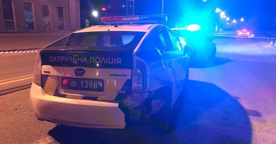 В Киеве хулиган угнал полицейскую машину и сбил патрульную