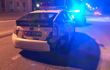 В Киеве хулиган угнал полицейскую машину и сбил патрульную