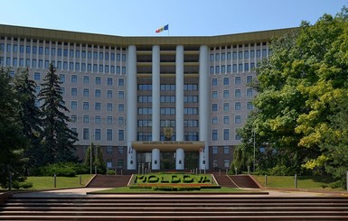 Молдова пережила двоевластие, но сформировала правительство