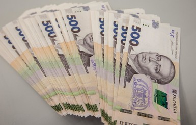 Сколько будут получать новые народные депутаты: 30, 50 или 300 тысяч гривен?