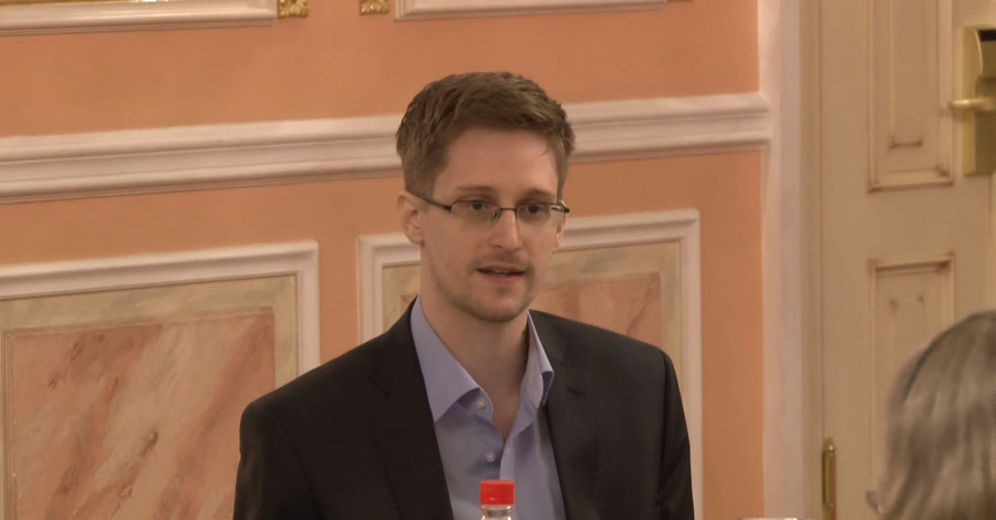 Сноуден призвал чиновников не пользоваться WhatsApp и Telegram