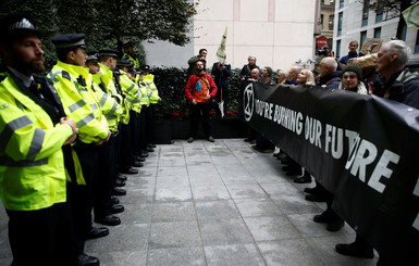 Полиция Лондона запретила экоактивистам устраивать протесты