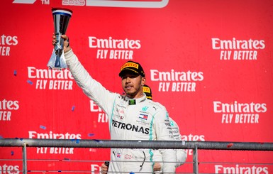 В шаге от Шумахера: Хэмилтон стал шестикратным чемпионом