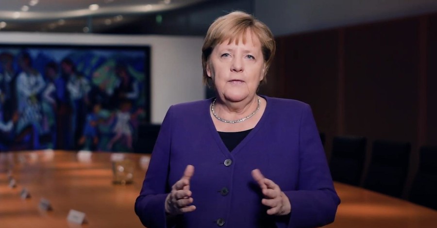 Нужны квалифицированные специалисты: Меркель позвала иностранцев в Германию