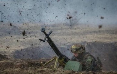Обстрелы в зоне ООС: ранен украинский боец