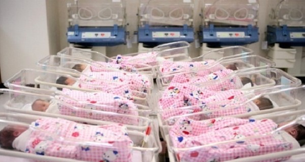 Новый рекорд в роддомах Киева: за сутки родилось 7 двойняшек 