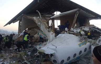 Крушение самолета в Казахстане: количество пострадавших возросло