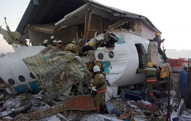 Крушение самолета в Казахстане: выжившие украинцы рассказали о своем состоянии