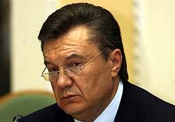 Янукович услышал о разрыве дружбы с Россией по радио 
