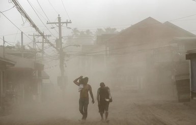 Извержение вулкана на Филиппинах: началась эвакуация, задержано 170 авиарейсов