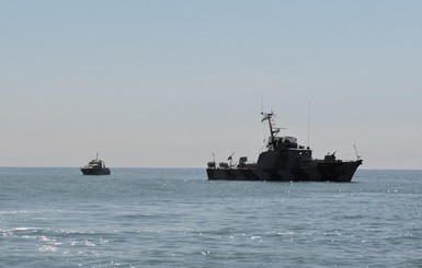 Россия задержала в Азовском море судно с украинцами