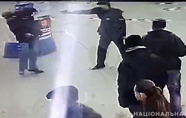 В Кременчуге возле остановки застрелили человека