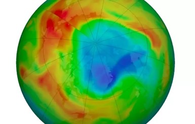 Над Арктикой затянулась величайшая дыра в озоновом слое