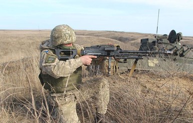 В Донбассе украинские военные сбили беспилотник