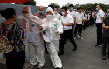 Вторая волна пандемии: Китай возобновил самый жесткий карантин
