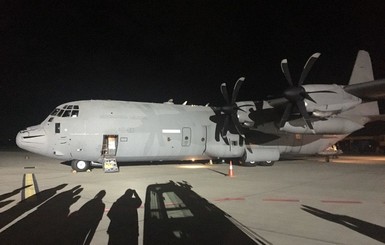 Италия прислала второй самолет с помощью затопленному Прикарпатью