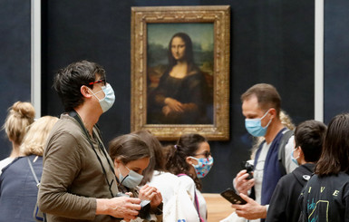 В парижском Лувре для посетителей открыли часть галерей