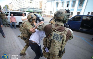 Террориста, захватившего отделение банка в Киеве, задержали в прямом эфире