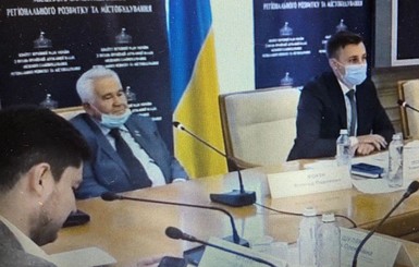 Фокин пришел отчитаться перед депутатами и заявил, что подтверждения войны между Россией и Украиной нет