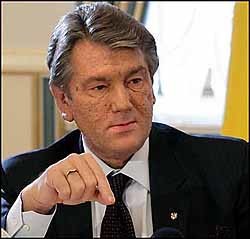 Ющенко поработает в паспортном столе 