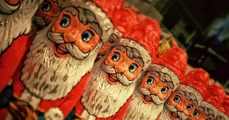 В Минздраве попросили не покупать детям новогодние сладости 
