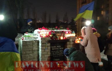 В Киеве почтили память Небесной Сотни шествием и панихидой
