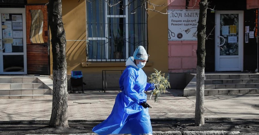 Как украинские мэры медиков переманивают: обещают жилье, авто и оплату коммуналки