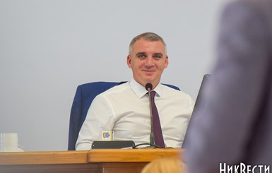 Мэр Николаева Александр Сенкевич: Вакцинировался на прошлой неделе – рога и копыта не выросли