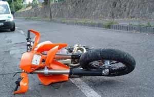 Автомобиль сбил мотоцикл и пешеходов под Ивано-Франковском 