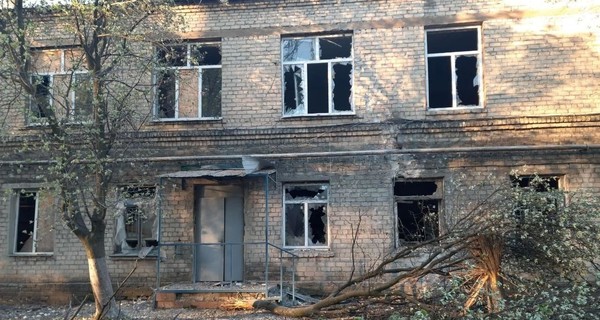 На Донбассе обстреляли больницу с пациентами