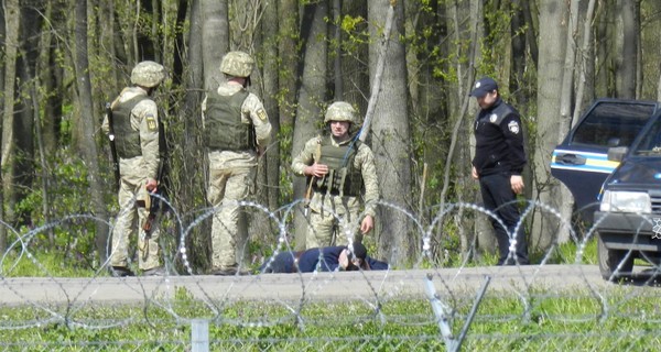 На Донбассе снайпер застрелил украинского бойца