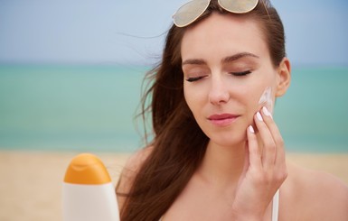 Косметолог: Главная летняя задача - защитить кожу
