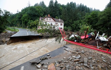 В Германии из-за наводнения погибли шесть человек, десятки пропали без вести