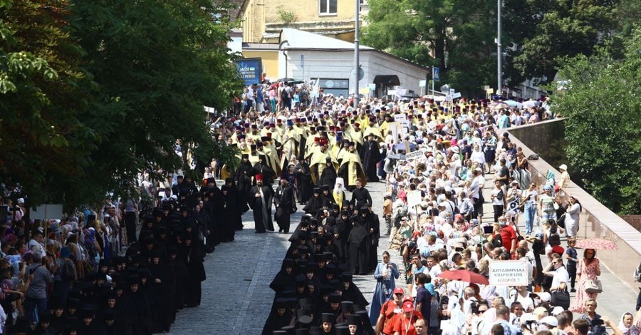 Крестный ход в честь Крещения Киевской Руси в фотографиях