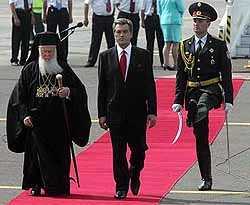 Ющенко с Варфоломеем прогулялись по Киеву 