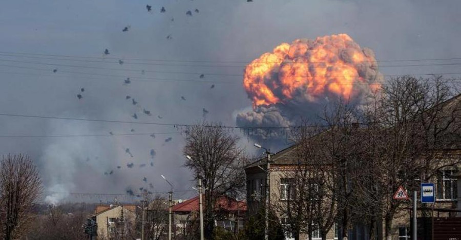 Венедиктова заявила, что во взрывах на складах с боеприпасами может быть виновата Россия