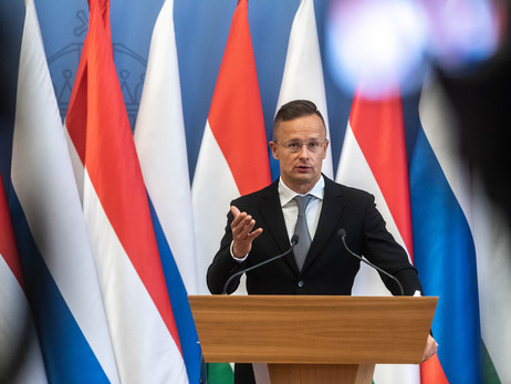 Сийярто заявил о вмешательстве Украины в дела Венгрии из-за критики соглашения с “Газпромом” 
