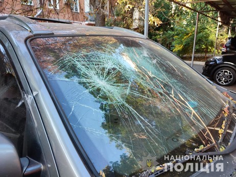 В Одесі чоловік з ножем напав на поліцейських, його затримував спецназ