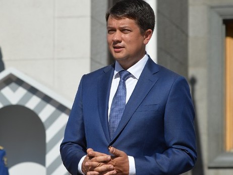 Разумков не голосував за призначення Стефанчука спікером - депутатові донині не видали карту