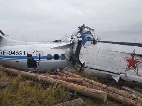 У Росії розбився літак, загинули 16 парашутистів