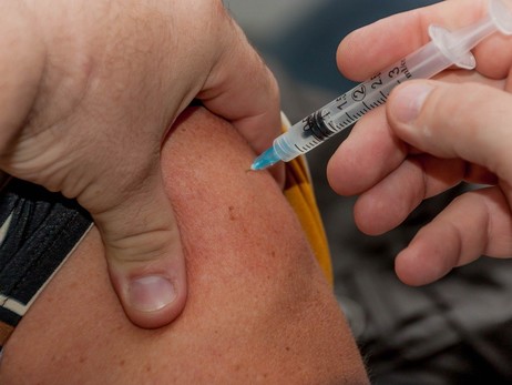 У ВООЗ закликали країни призупинити бустерну вакцинацію: Несправедливо і нечесно
