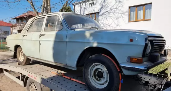 Радянський «Мерседес» в придане: нова «Волга» без пробігу 36 років простояла в гаражі