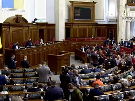 Рада підтримала спрощення набуття громадянства іноземцями, які захищають Україну
