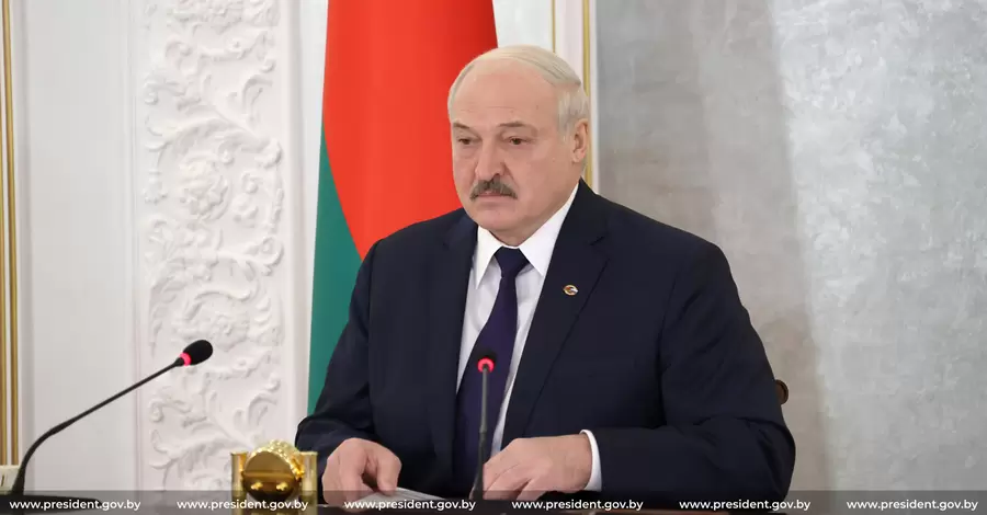 Лукашенко не может попасть в Крым: Украина закрыла небо, а Путин с собой не берет