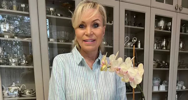 Дружина Валентина Юдашкіна Марина поділилася рецептом заливного пирога з капустою