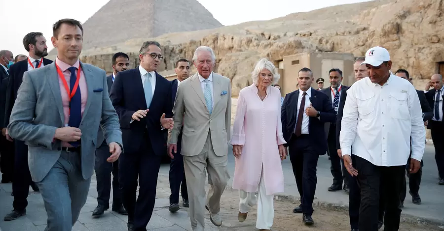 Чарльз і Камілла відвідали мечеть Аль-Азхар і помилувалися Великою пірамідою в Гізі