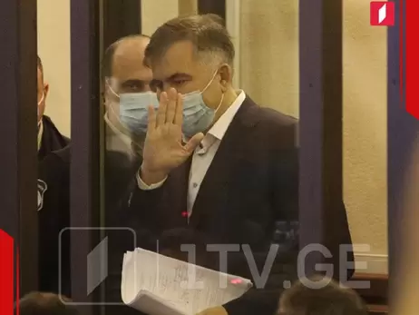 Саакашвілі привезли на засідання суду у Тбілісі, його прихильники влаштували бійку з поліцією