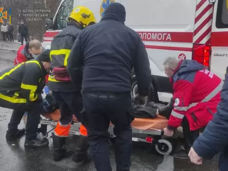 Медики встановили особи загиблих у ДТП під Черніговом - наймолодшій було 19 років