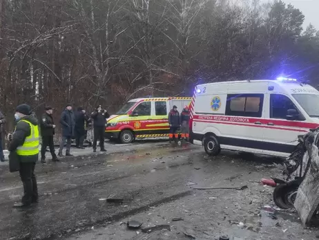 На Чернігівщині поховали жертв автокатастрофи з вантажівкою